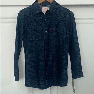 🆕 Levi's Navy Geometric Button-Up Shirt